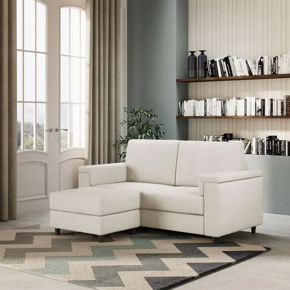 Divano 168x85cm design a due posti con bracciolo squadrato e pouf stoffa idrorepellente bianco latte DI5