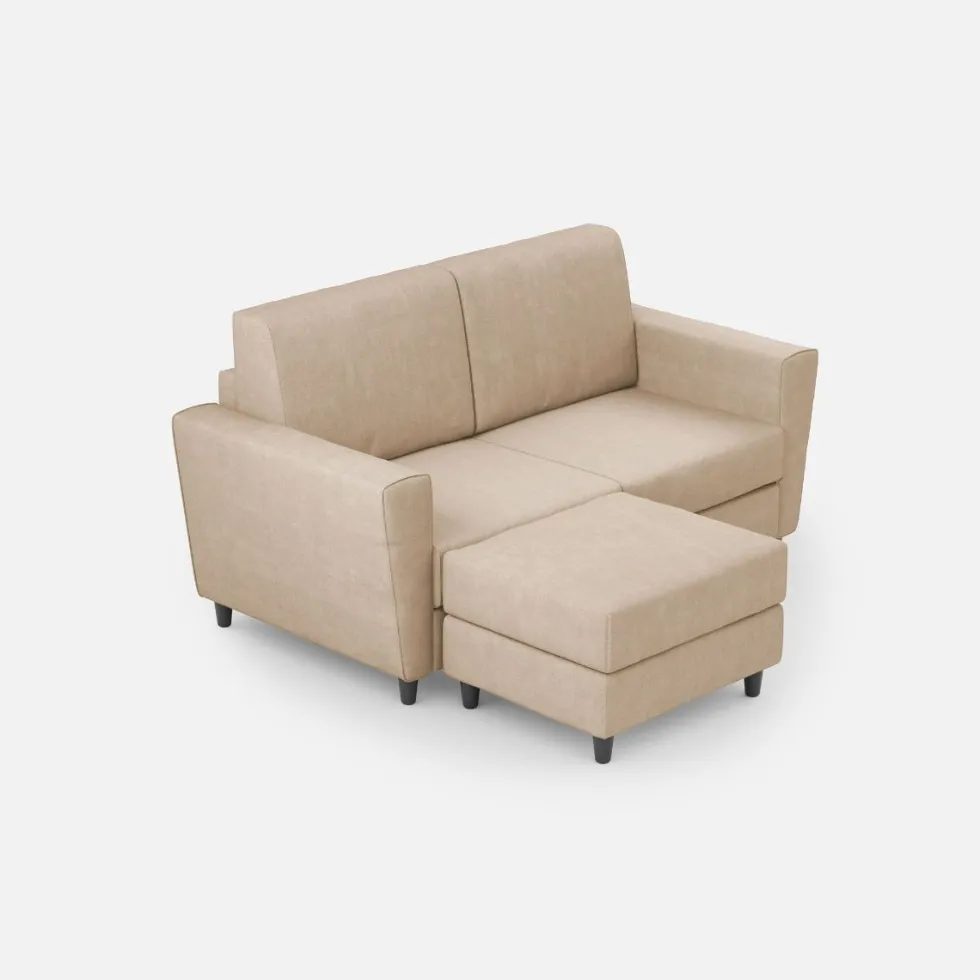 Divano 172x85cm design a due posti con piedini in legno e pouf idrorepellente beige DI38