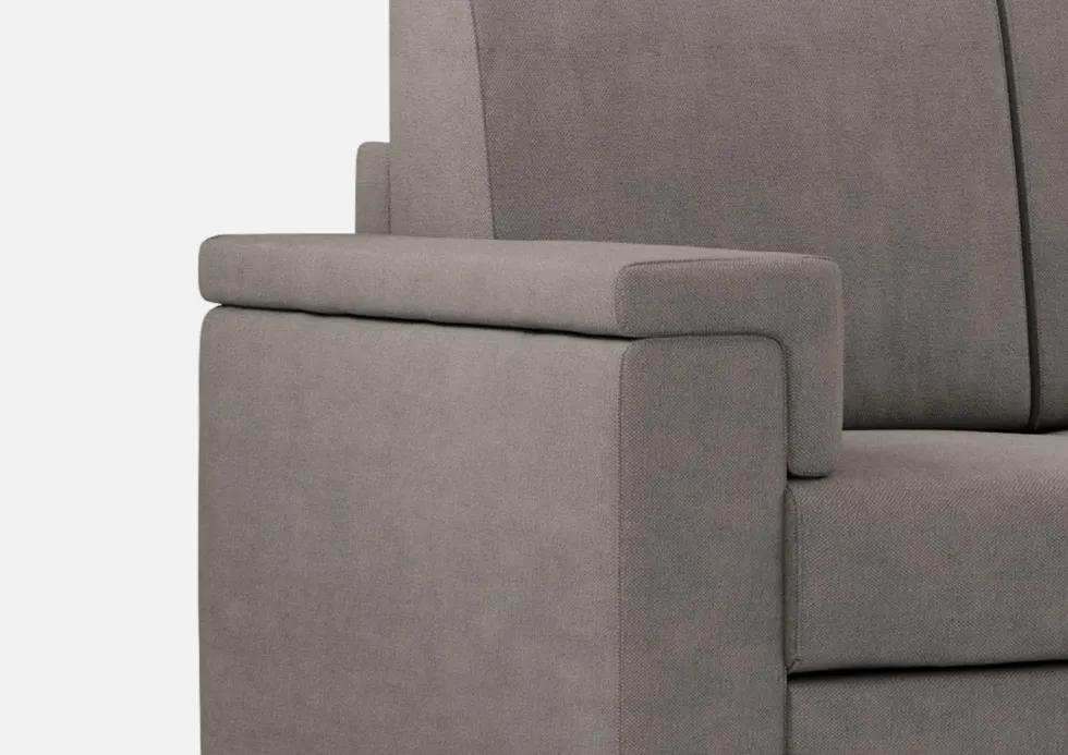 Divano 148x85cm design a due posti con bracciolo squadrato e con pouf grigio DI4