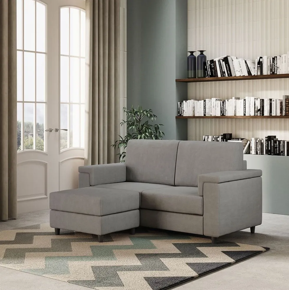 Divano 168x85cm design a due posti con bracciolo squadrato e pouf stoffa idrorepellente grigio DI5