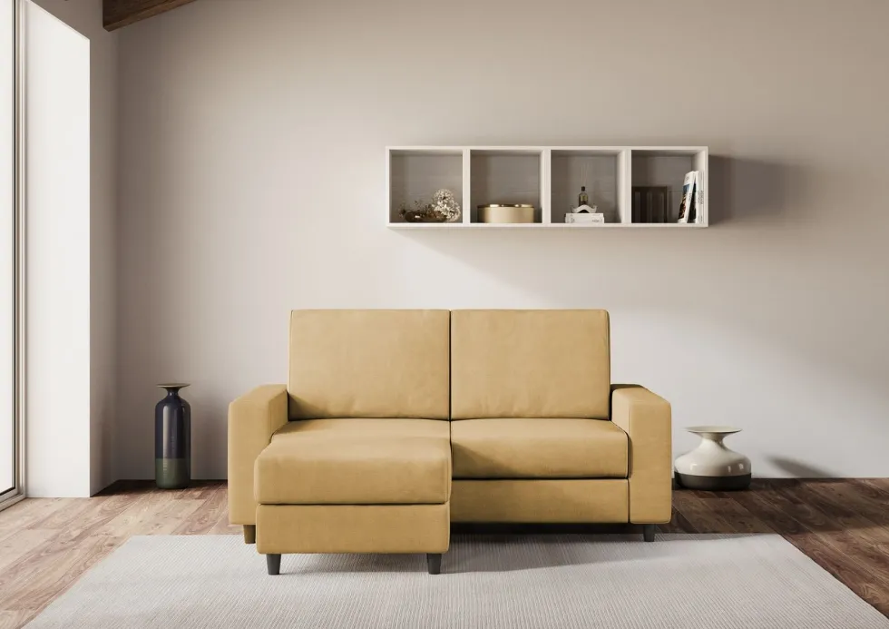 Divano 148x85cm design a due posti con bracciolo squadrato idrorepellente e pouf ocra DI15