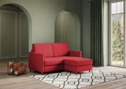 Divano 138x85cm design a due posti con pouf stoffa idrorepellente rosso DI26