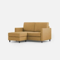 Divano 138x85cm design a due posti con pouf stoffa idrorepellente ocra DI26