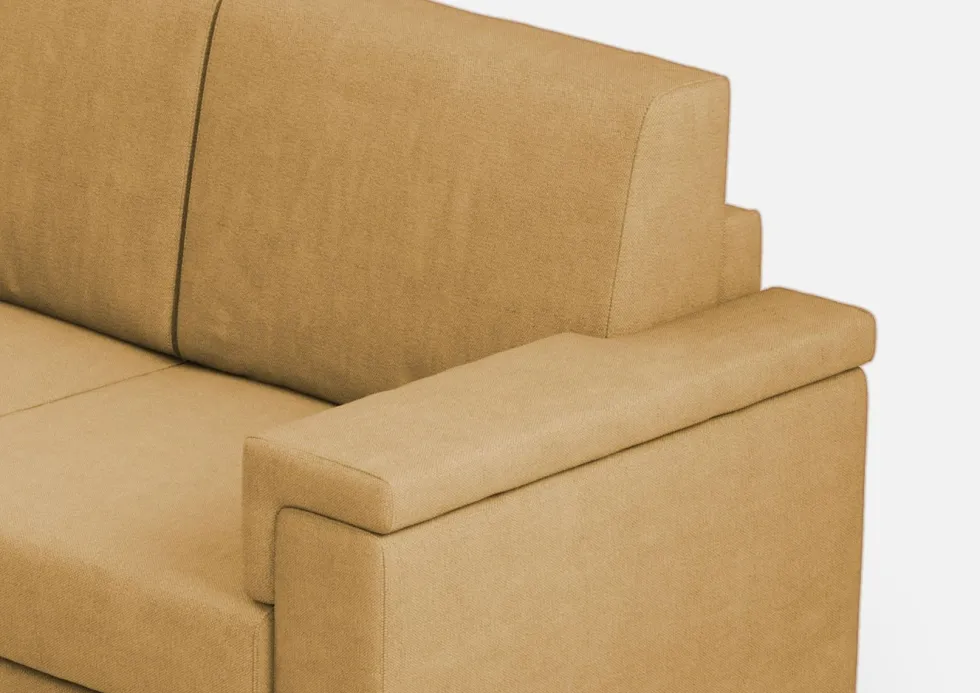 Divano 168x85cm design a due posti con bracciolo squadrato stoffa idrorepellente ocra DI2