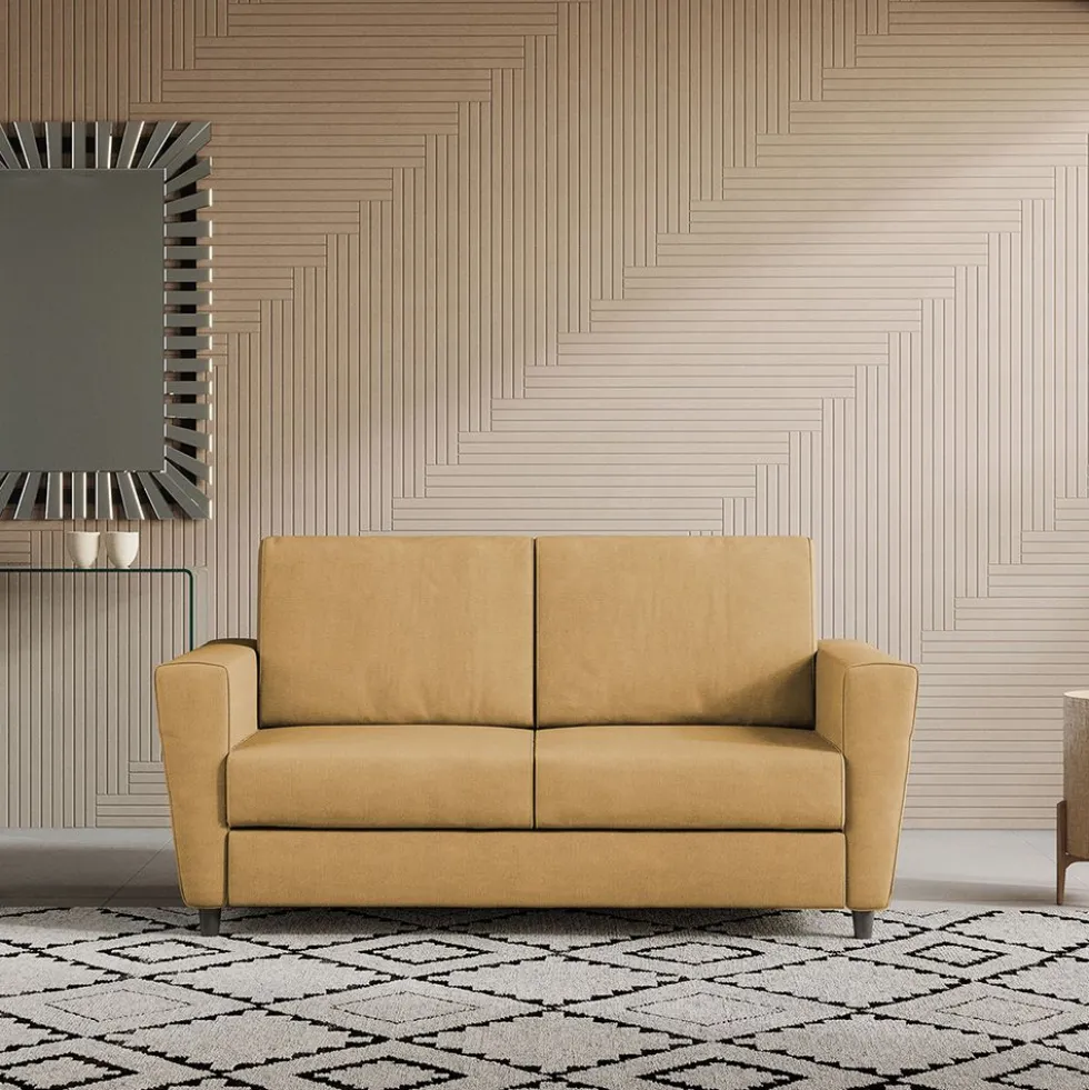 Divano 172x85cm design a due posti con piedini in legno e stoffa idrorepellente ocra DI35