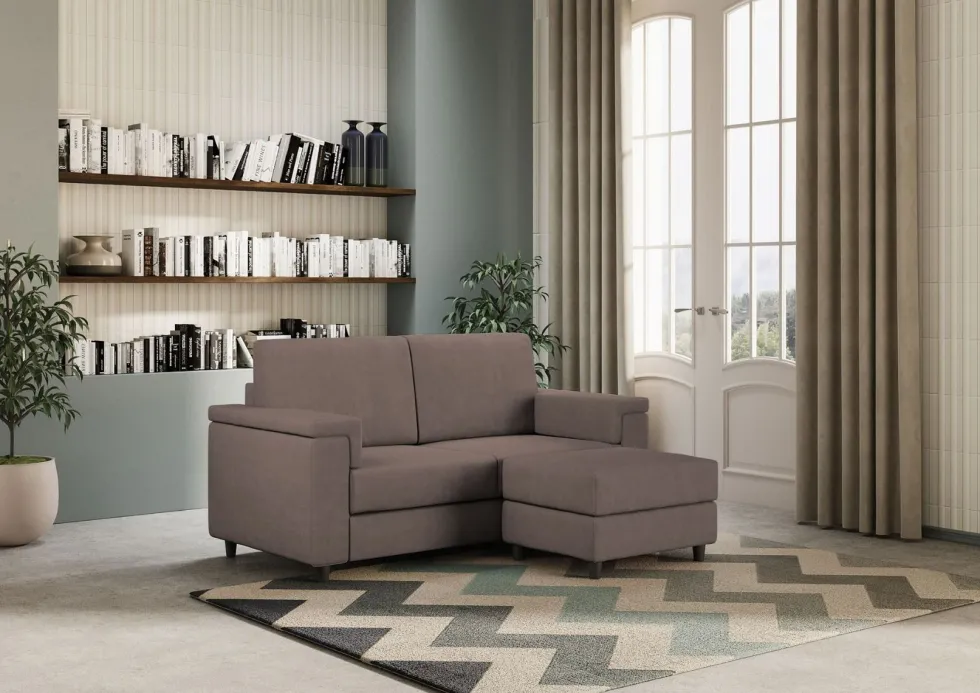 Divano 168x85cm design a due posti con bracciolo squadrato e pouf stoffa idrorepellente talpa DI5