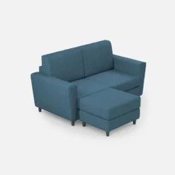 Divano 152x85cm design a due posti piccolo con pouf e stoffa idrorepellente blu avio DI37