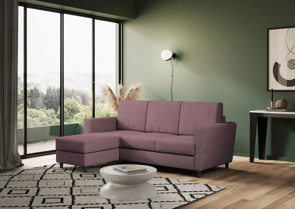 Divano 212x85cm design a tre posti con piedini in legno e pouf idrorepellente prugna DI39