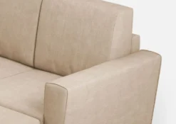 Divano 212x85cm design a tre posti con piedini in legno e pouf idrorepellente beige DI39