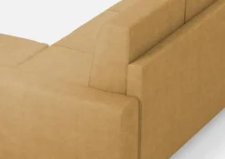 Divano 208x85cm design a tre posti con bracciolo moderno quadrato e pouf ocra DI17
