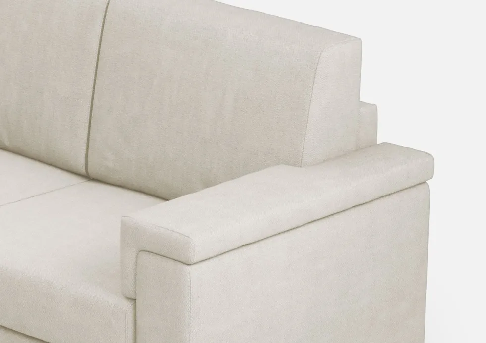 Divano 208x85cm design a tre posti con bracciolo squadrato tessuto idrorepellente bianco latte DI3