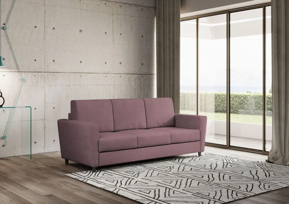 Divano 212x85cm design a tre posti con piedini in legno e tessuto idrorepellente prugna DI36