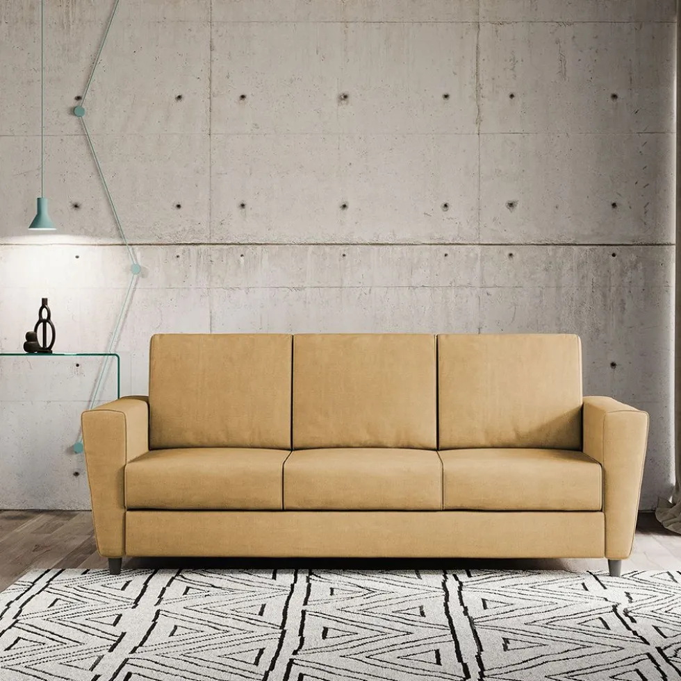 Divano 212x85cm design a tre posti con piedini in legno e tessuto idrorepellente ocra DI36