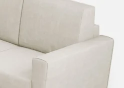 Divano 212x85cm design a tre posti con piedini in legno e tessuto idrorepellente bianco latte DI36