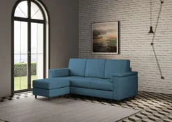 Divano 208x85 design a tre posti con bracciolo squadrato e pouf idrorepellente blu avio DI6