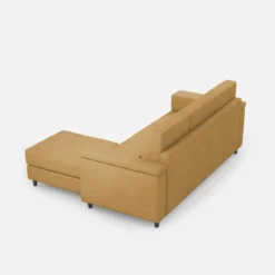 Divano 208x85 design a tre posti con bracciolo squadrato e pouf idrorepellente ocra DI6