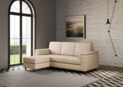 Divano 208x85 design a tre posti con bracciolo squadrato e pouf idrorepellente beige DI6