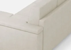 Divano 208x85 design a tre posti con bracciolo squadrato e pouf idrorepellente bianco latte DI6