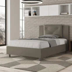Letto 120x200cm a una piazza e mezza con tre bottoni in similpelle cappuccino LIT181