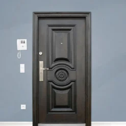Porta di casa blindata da esterno wengè P10